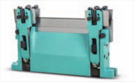   通過刀架、刀板